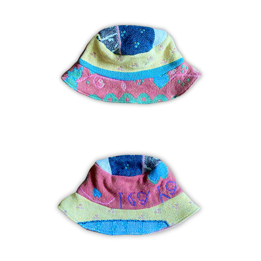 PASTELLE BUCKET HAT